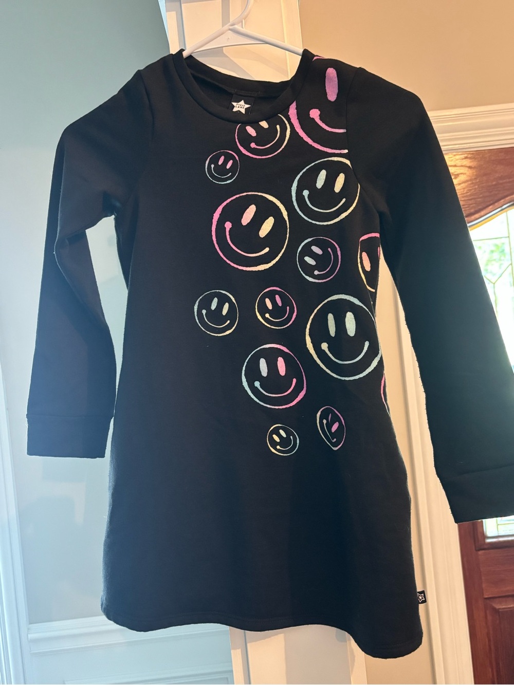Adorable and super soft Pixie Lane sweater dress in excellent condition! Kids 7